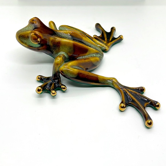 Golden Pond Collection by GREEN TREE Frog - Picture 2 of 9